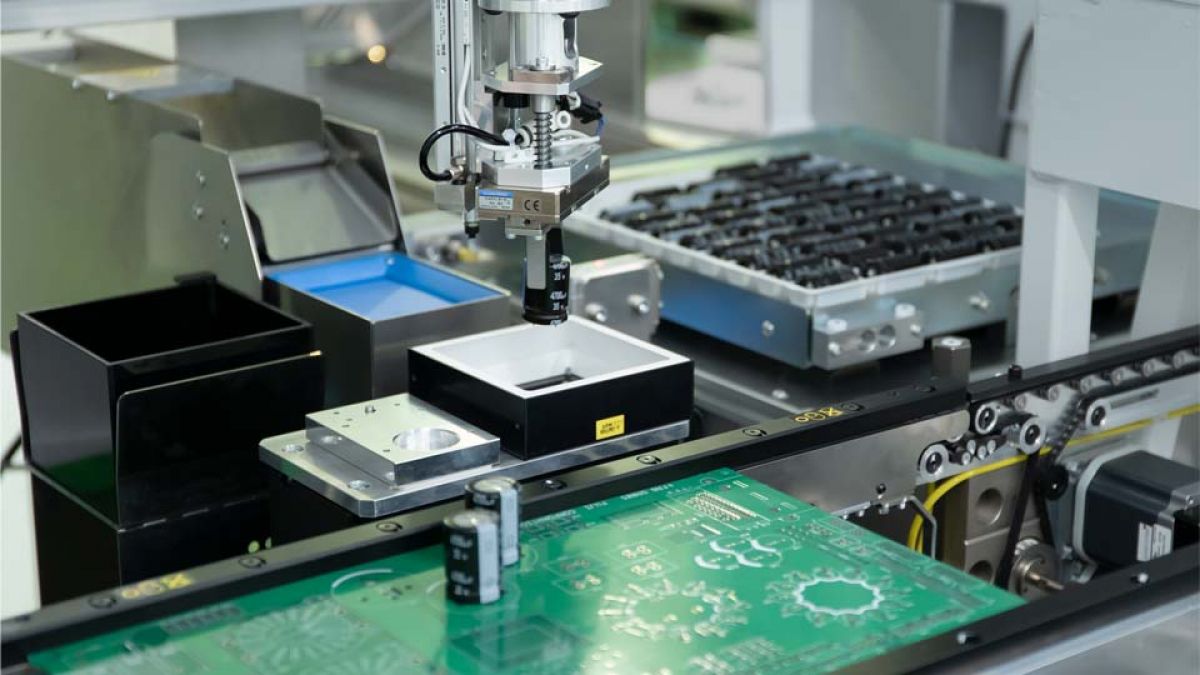 Začínáme automatizací procesů pomocí robotů SCARA – Panelová montážní robotická buňka – SW-BA